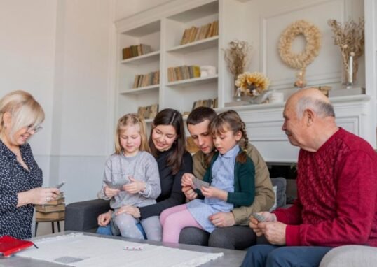 Building a Care Plan for Aging Parents: A Complete Family Guide for Support